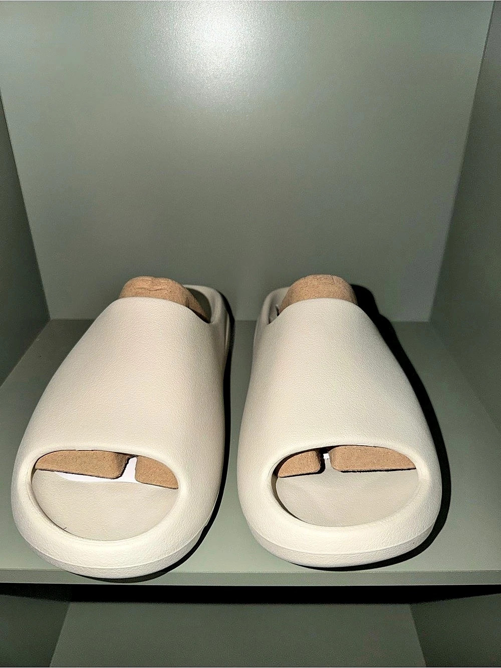 Yeezy YZY YS-01 Slide Cream White Mules